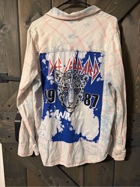 Def Leppard Upcycled Bleached Flannel XL